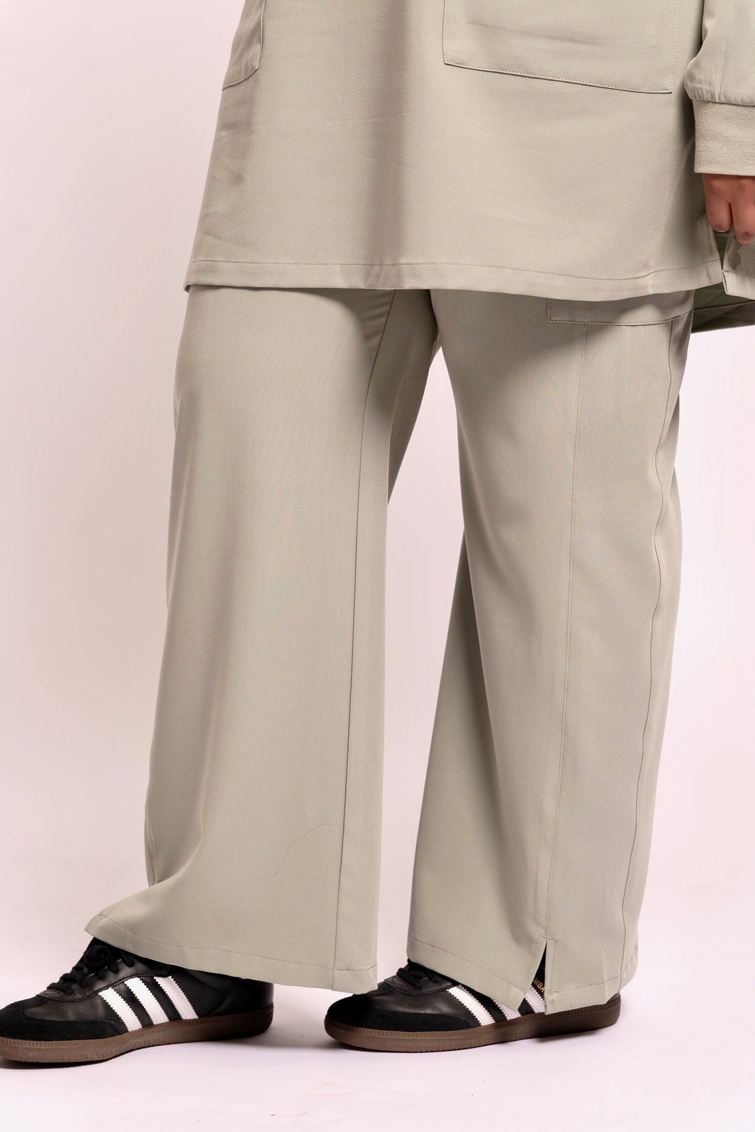 Wide-Leg Scrub Pants